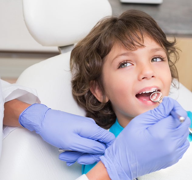 child at the dentist