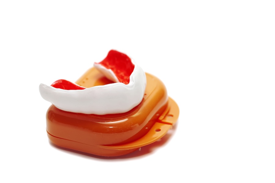 custom mouthguard for a better fit vs boil and bite mouthguard